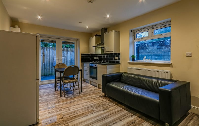 Colum Road, Cathays, Cardiff - Image 1